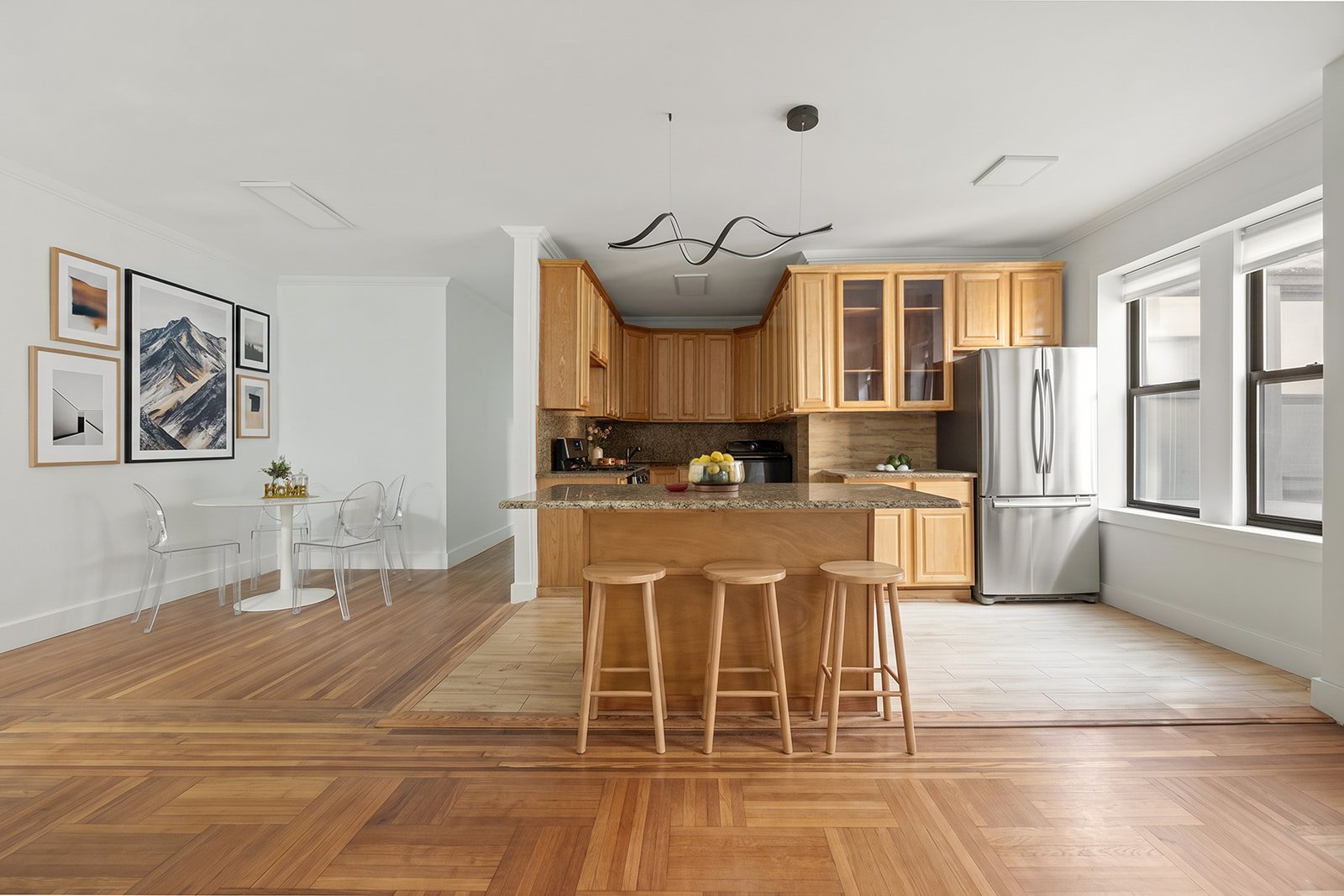 570 Westminster Road, Unit B19 - Dining